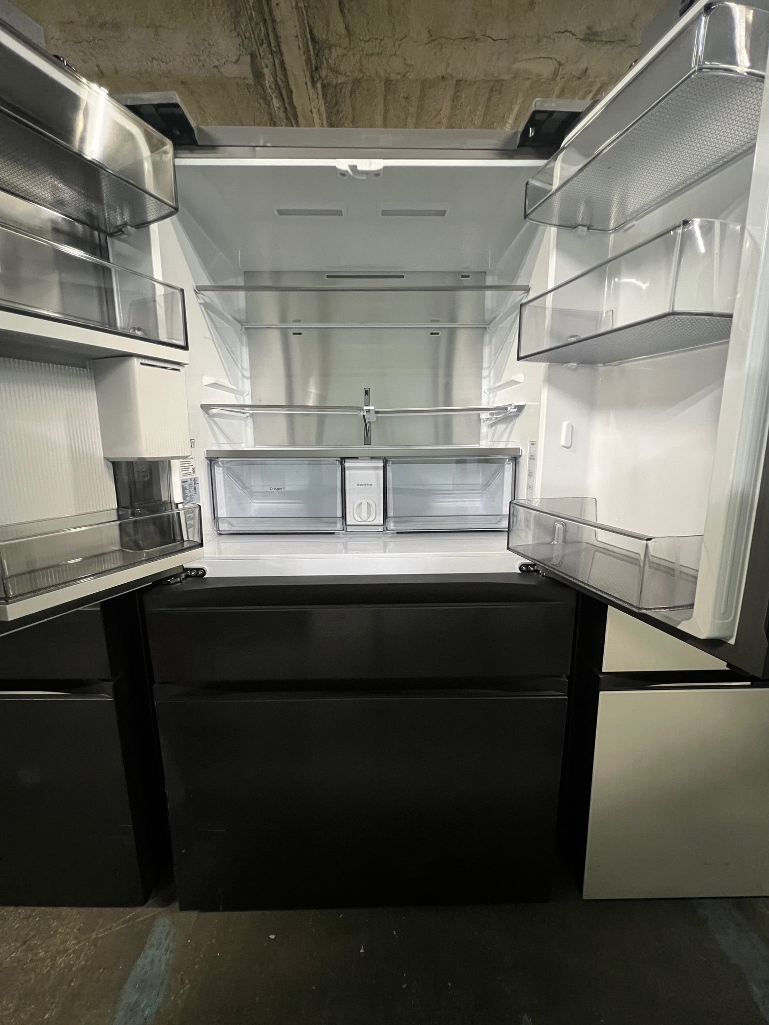 Samsung BESPOKE 23 cu. Counter Depth ft. 4-Door Blue & Black